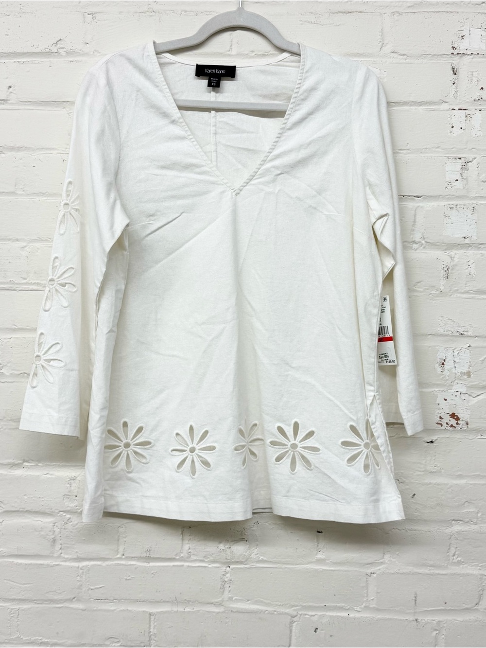 NWT Karen Kane White Linen Floral Cutout Blouse - Picture 2 of 8
